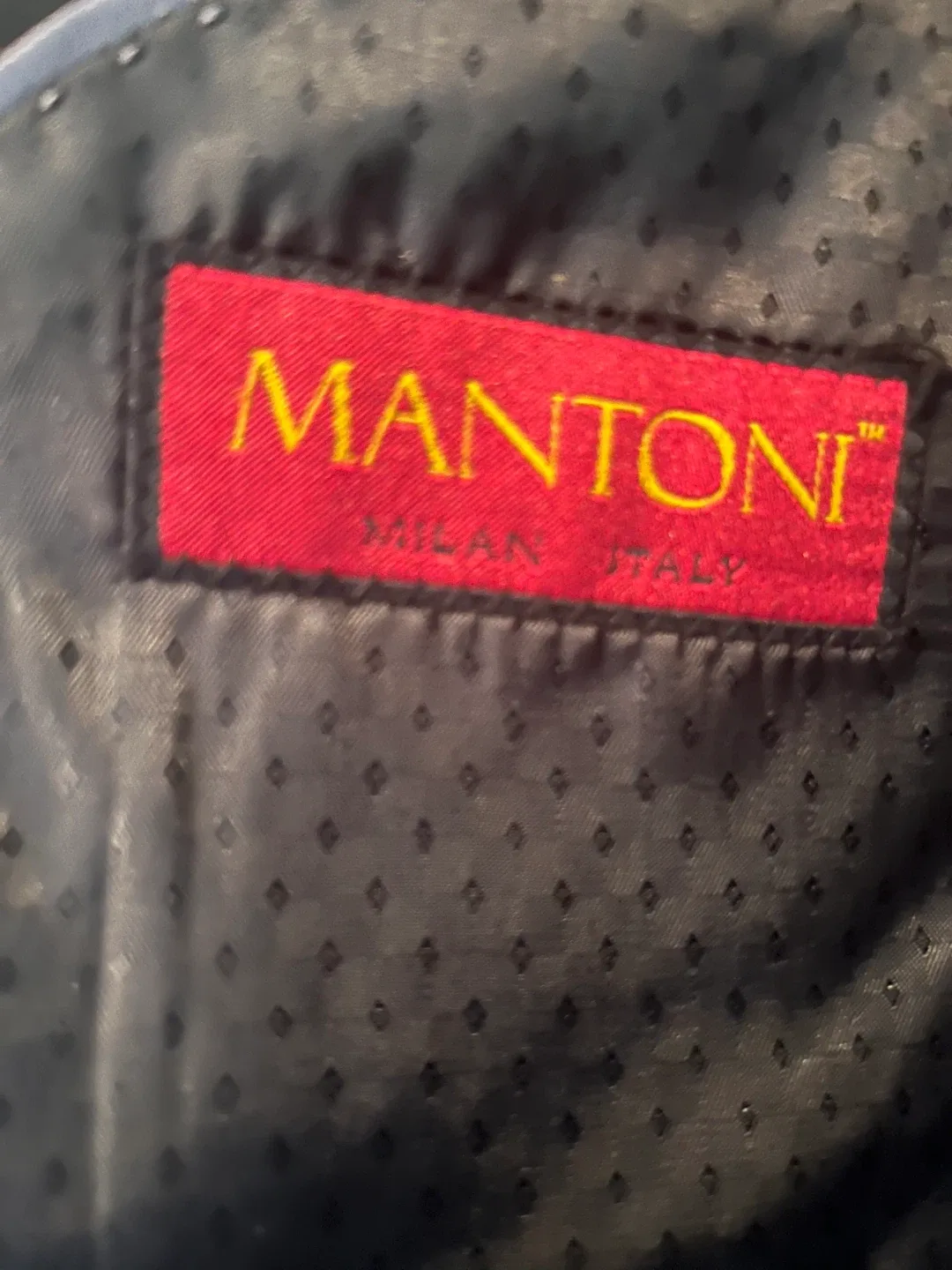 Mantoni Black Suit - Super 140s Virgin Wool image indicator(2)