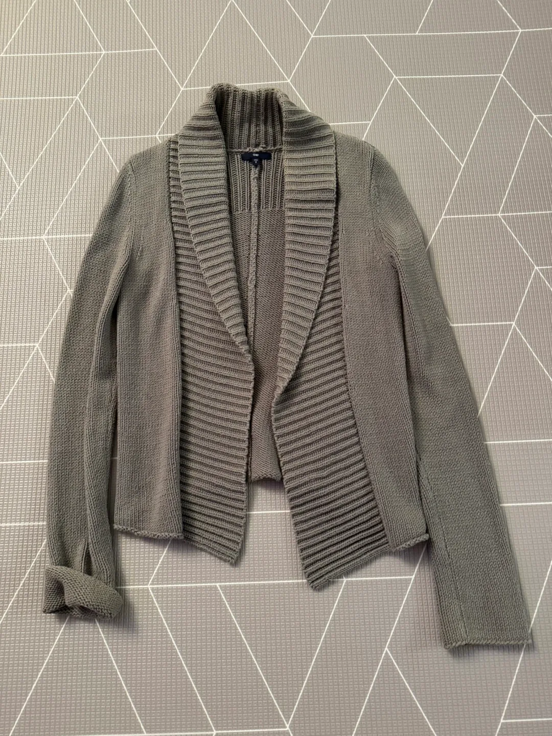Gap Cardigan - Size S thumbnail