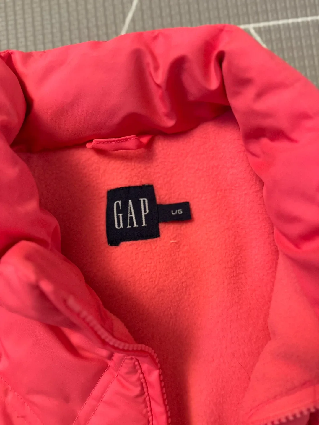 GAP Puffer Vest - Size L/G - Pink image indicator(2)