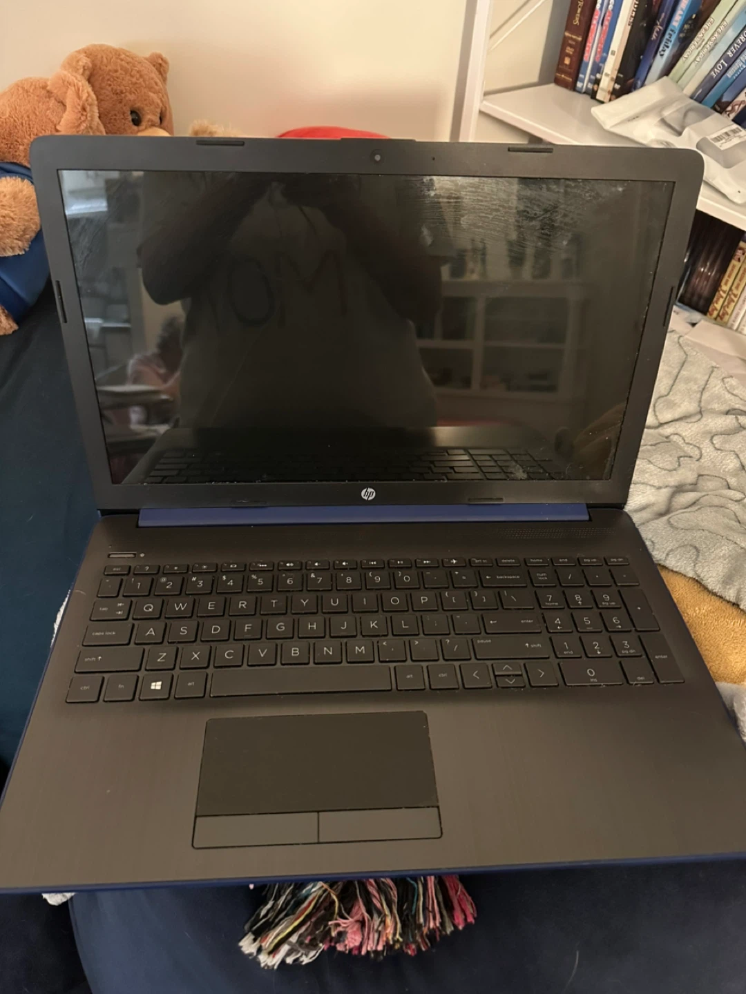 HP Laptop - photo 2