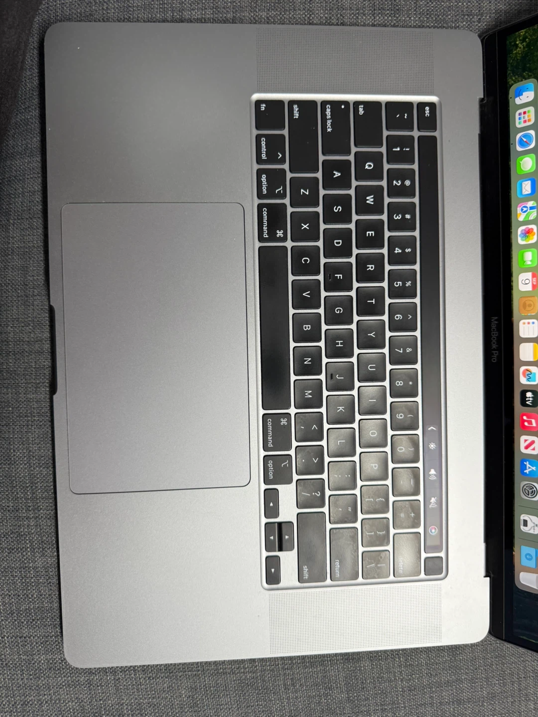 MacBook Pro 16-inch, 2019 i9 64GB/512 GB SSD Mint condition - photo 2