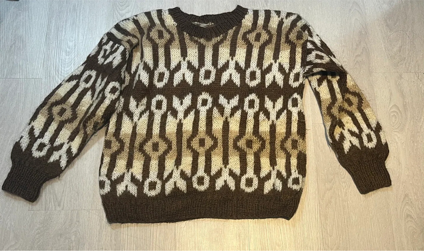 Patterned Brown Knit Sweater thumbnail