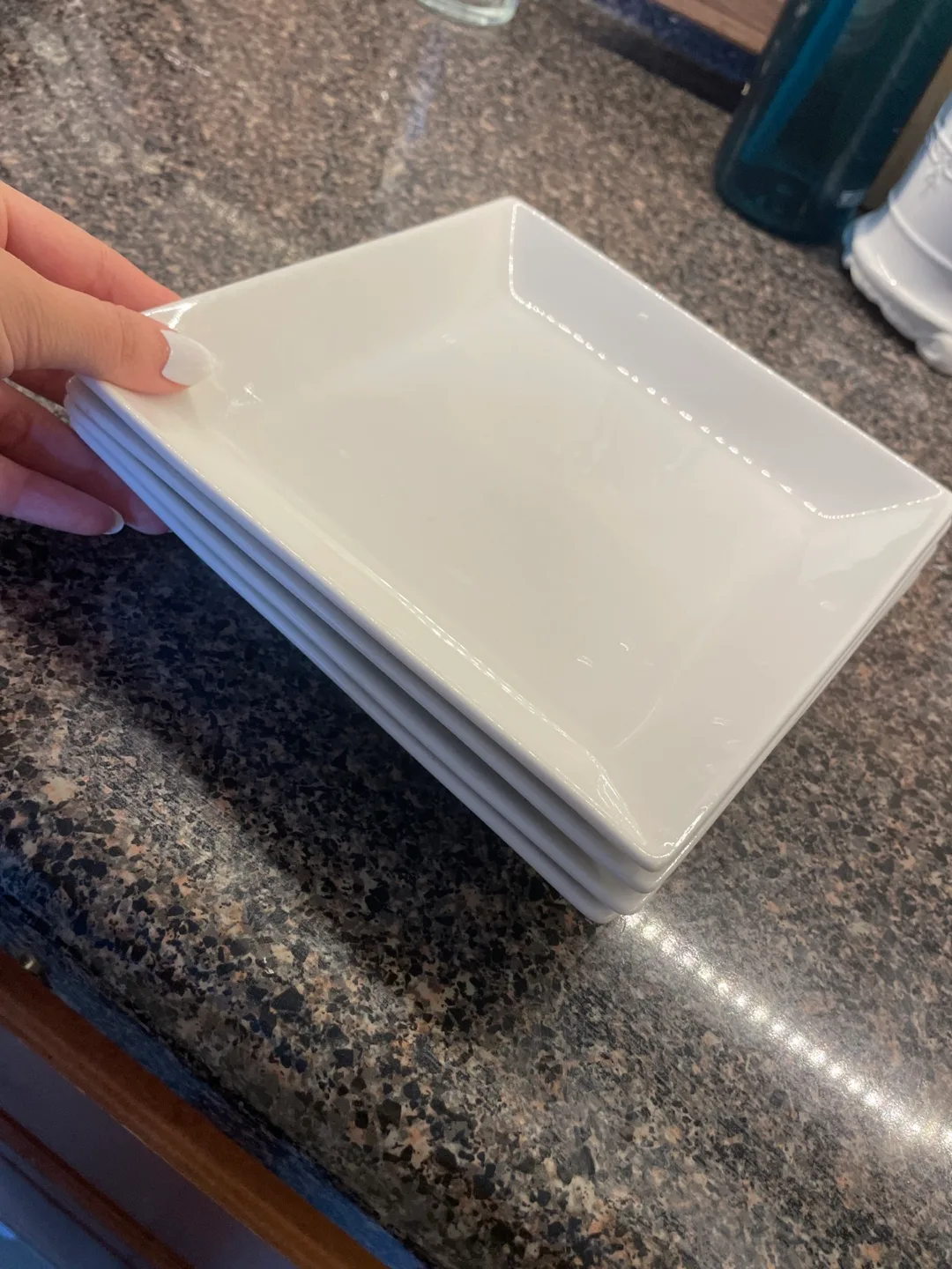 Set of 4 White Square Plates thumbnail