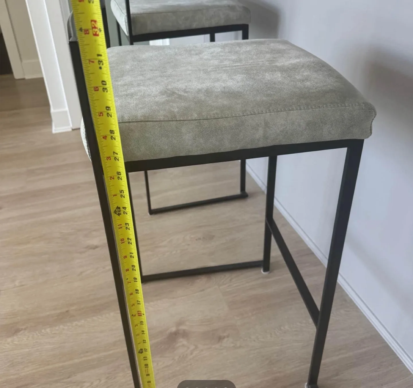 Set of 2 Bar Stools - Grey Seat, Black Frame image indicator(2)