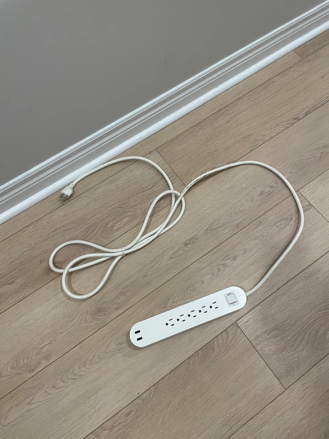 White Power Strip Surge Protector