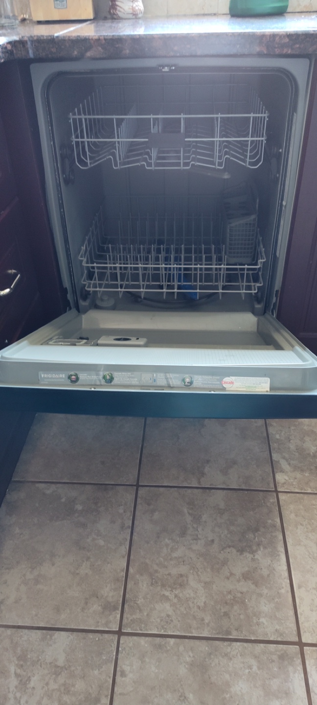 Frigidaire 24" Built-In Dishwasher - photo 3