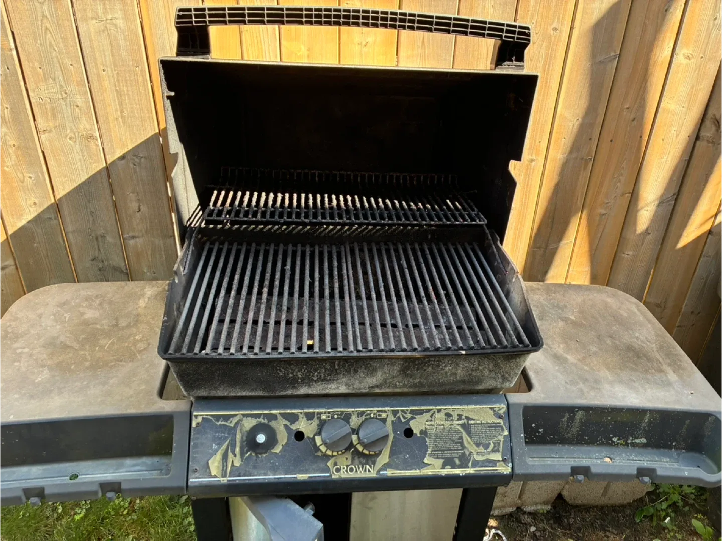 Crown BBQ Grill - Used