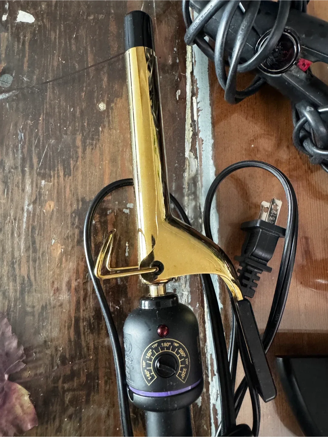 Hair Styling Tools: Hair Dryer, Curling Iron & Flat Iron image indicator(2)