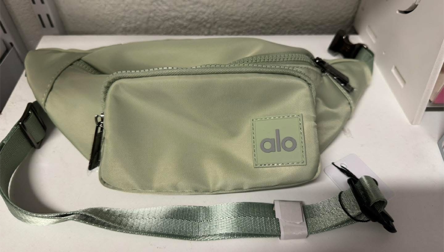 ALO Yoga fanny pack in Aloe