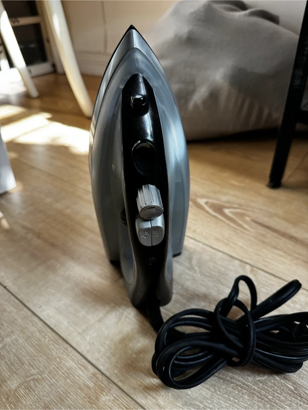 Proctor Silex Iron - Great Condition! image indicator(2)