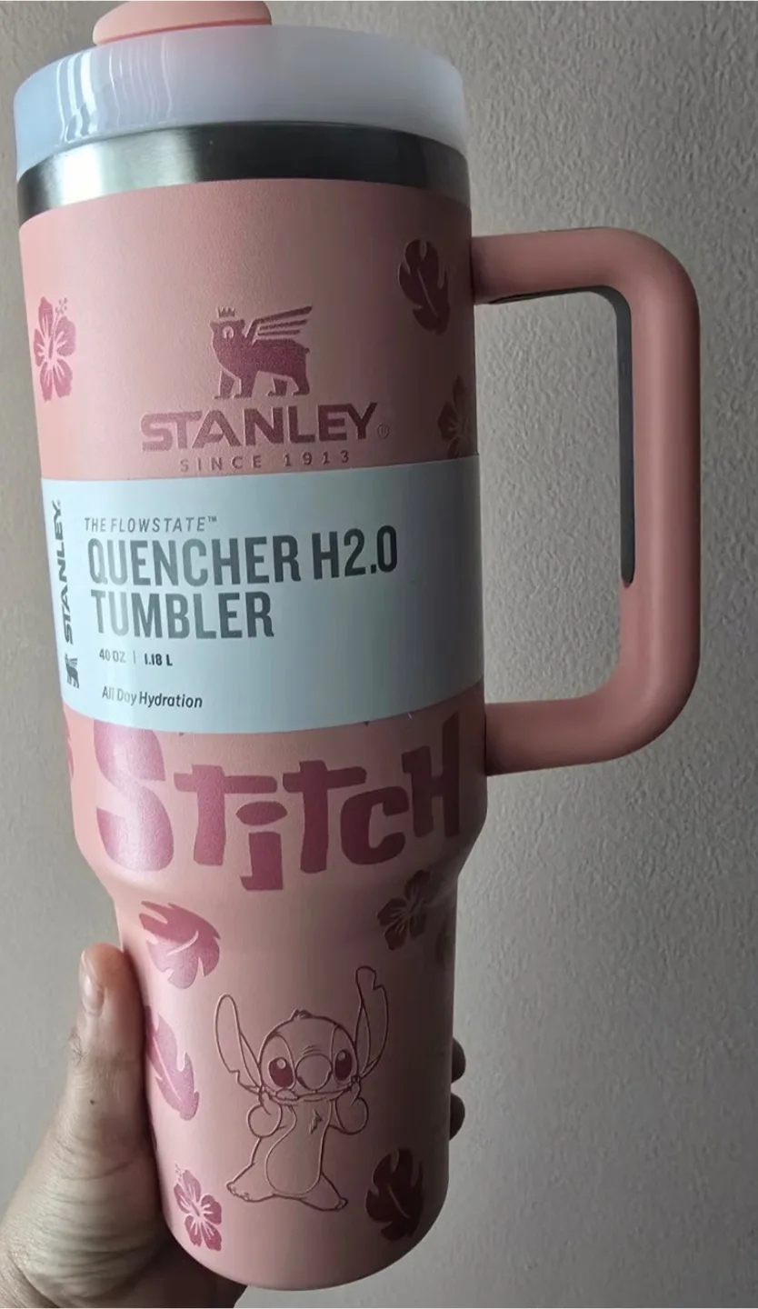 Stanley Quencher H2.0 Tumbler Stitch 40oz thumbnail