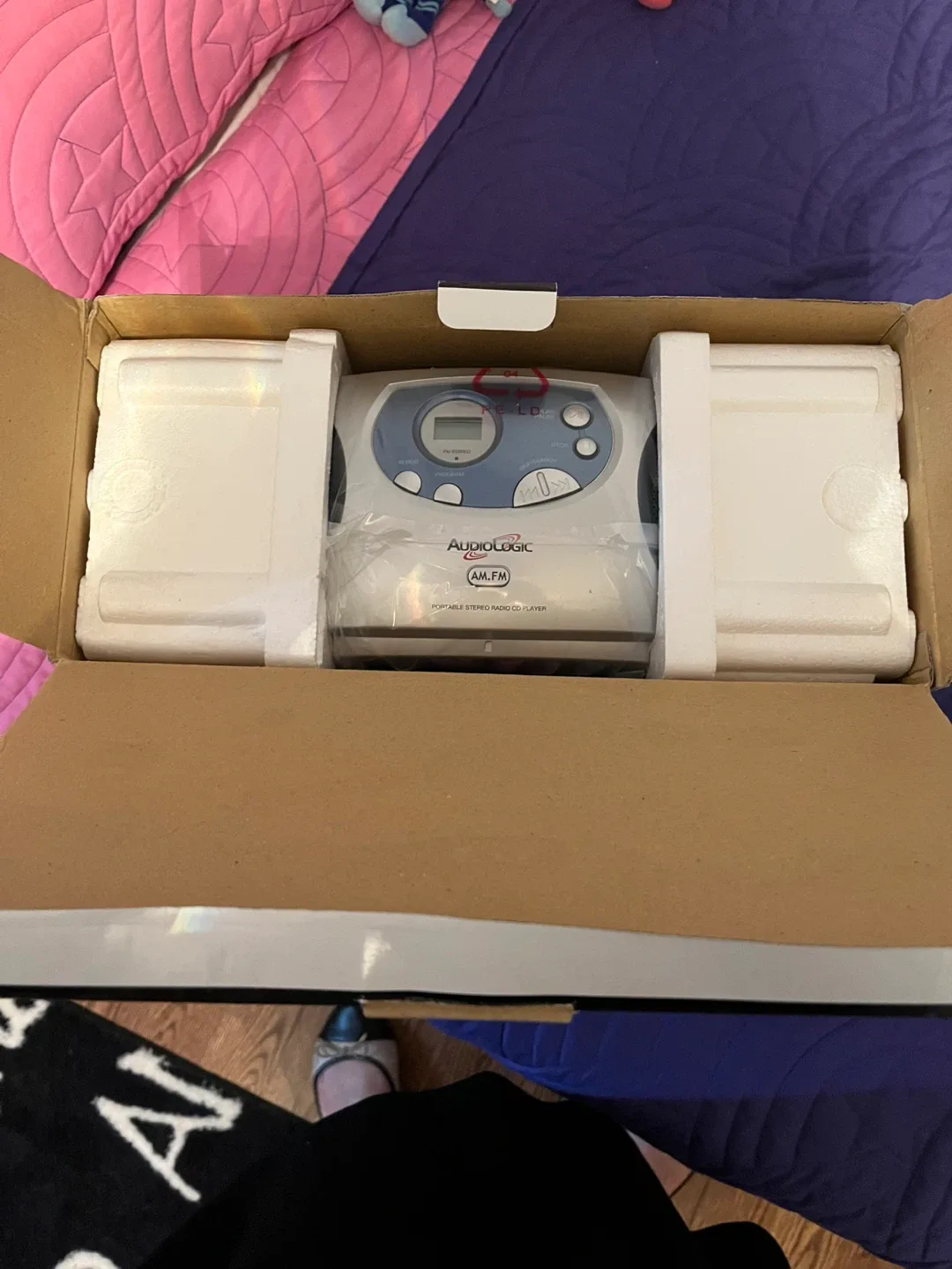 AudioLogic APR3131-08 Portable CD Player AM/FM Stereo image indicator(2)