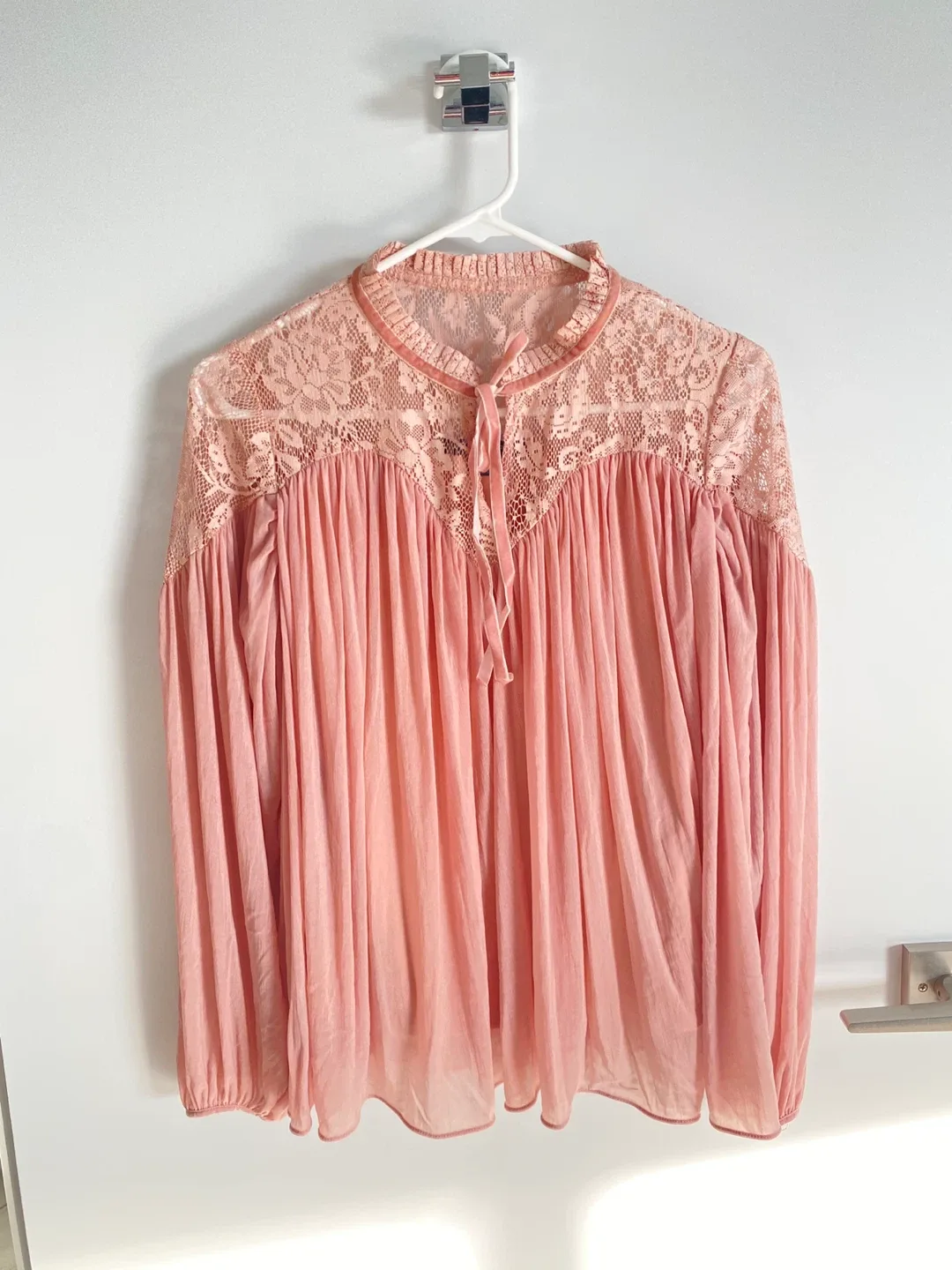 Elegant Pink Bow Lace Heart Neckline Blouse image indicator(2)