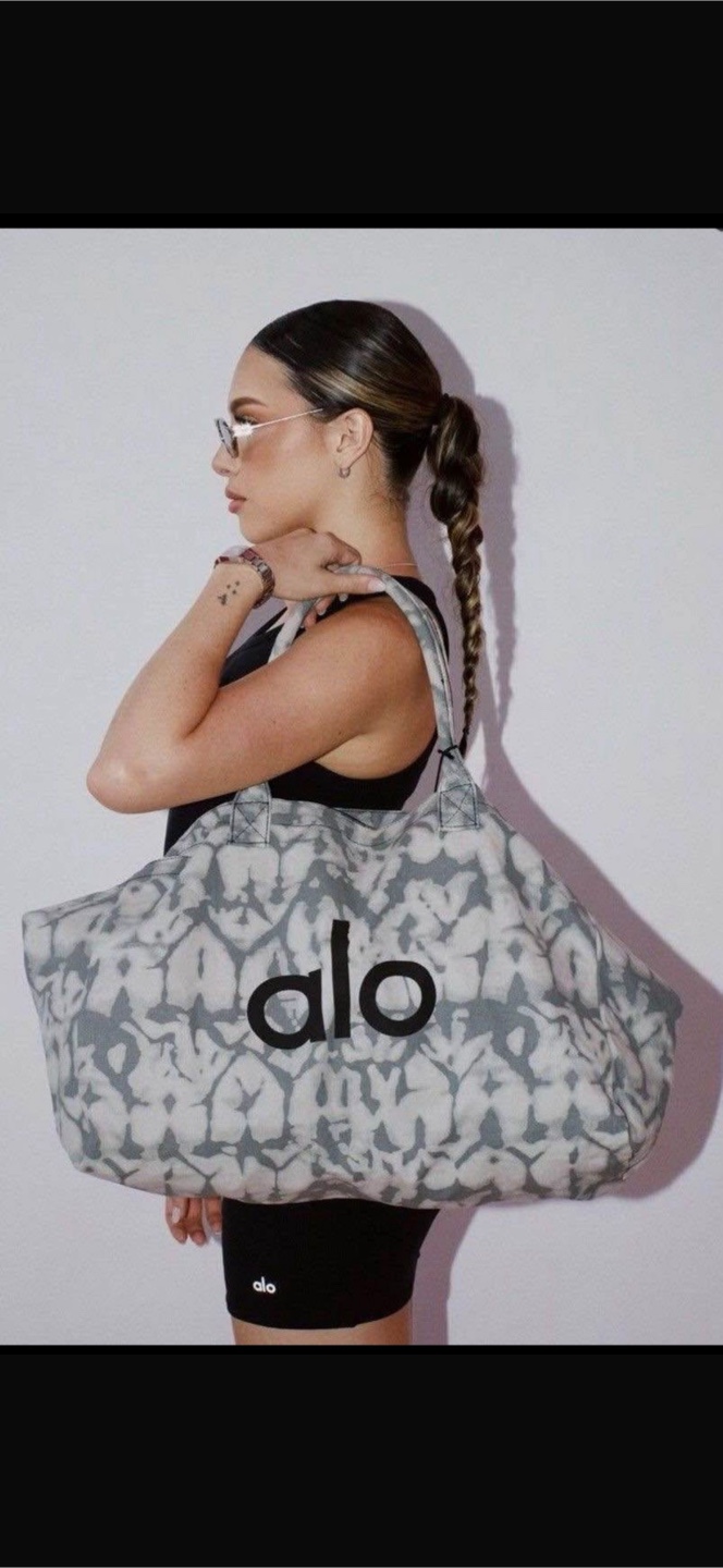 ALO Yoga Tie Dye Duffel Bag - photo 2