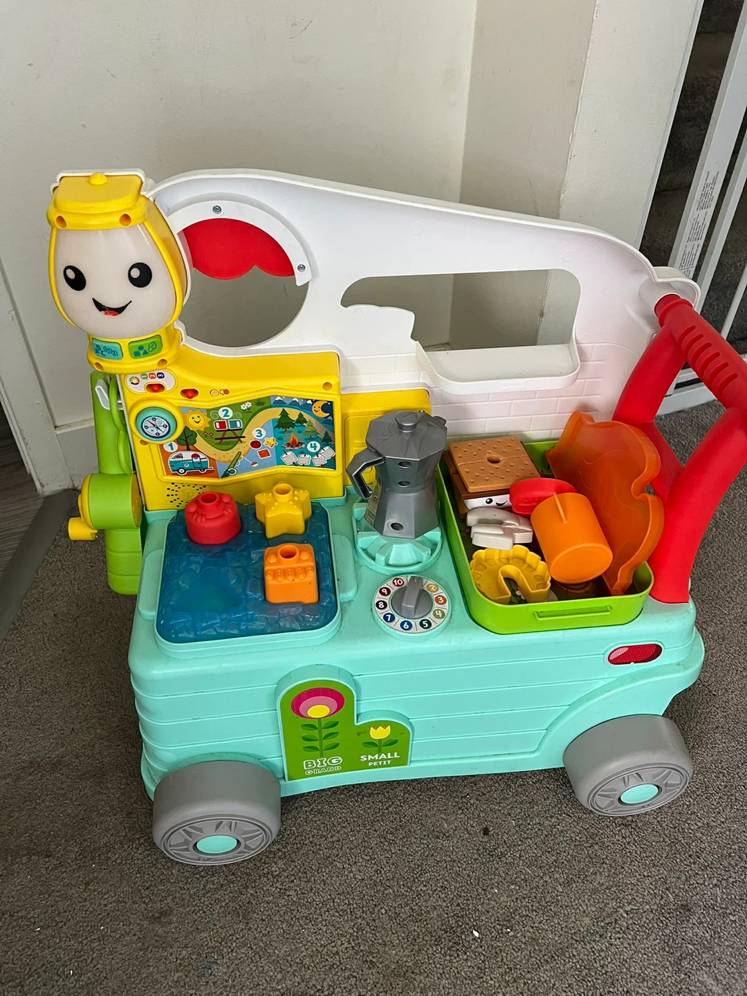 Fisher-Price Laugh & Learn Food Truck