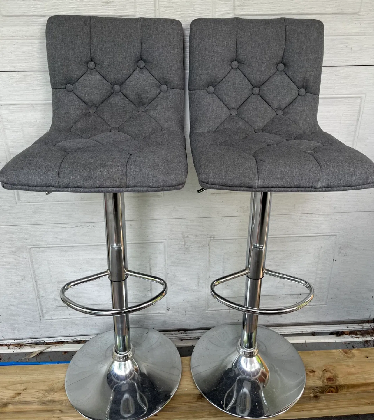 Set of 2 Grey Tufted Swivel Bar Stools