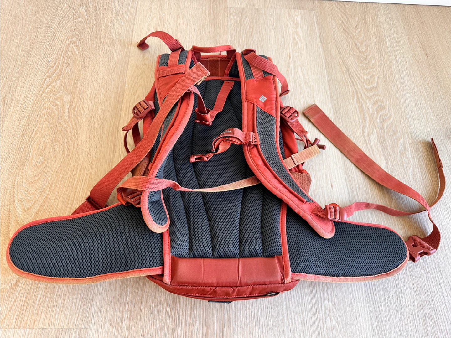 Columbia Backpack with Rain Cover - photo 2