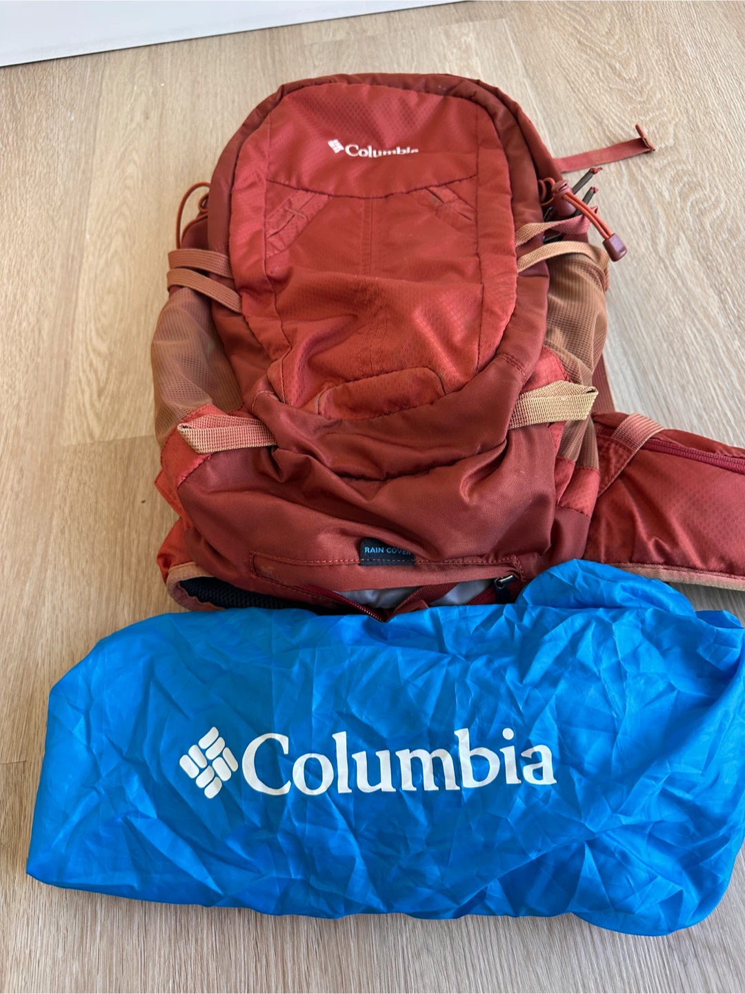 Columbia Backpack with Rain Cover - photo 3