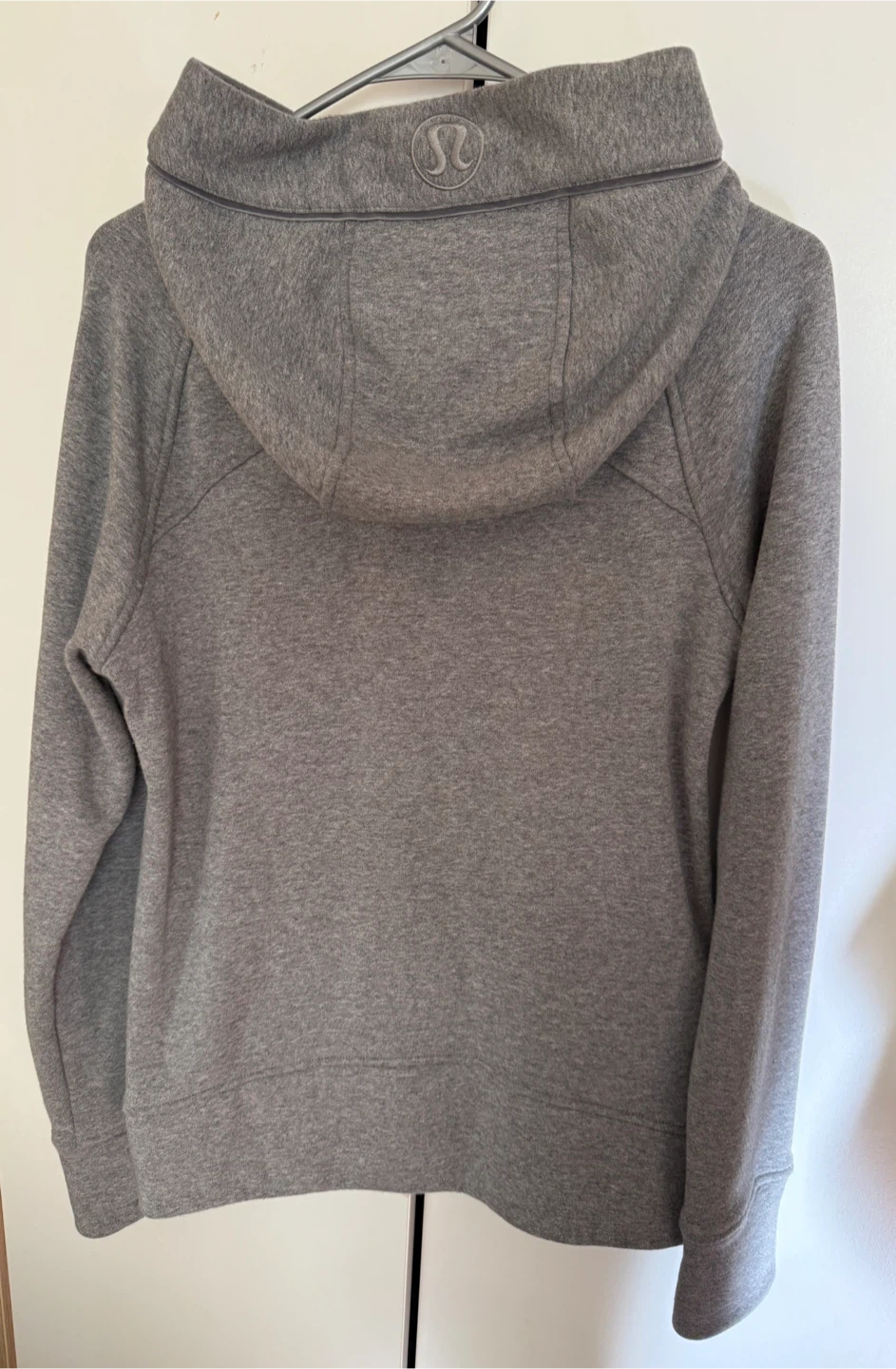 Lululemon Scuba Hoodie - Grey with metallic zipper - photo 2