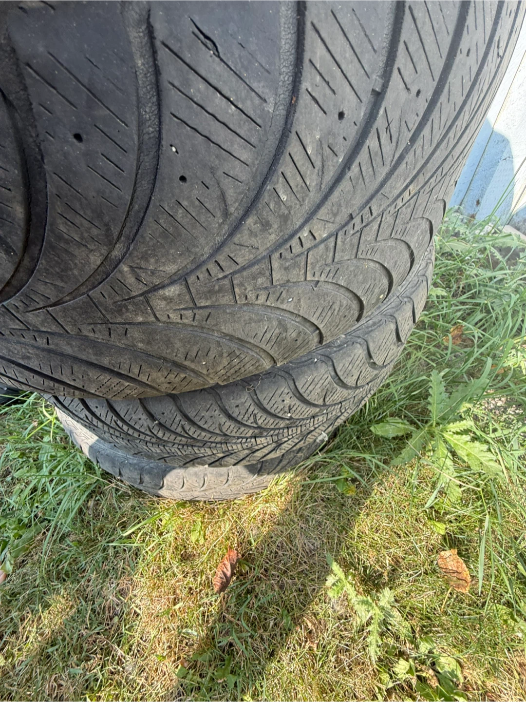 Set of Tires - 265/60R18 - photo 3