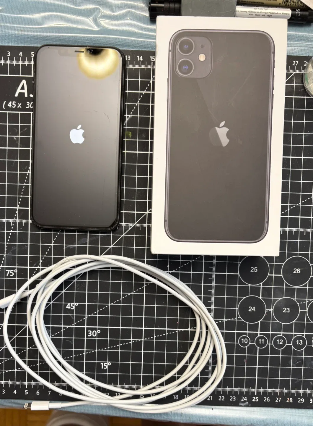 Apple iPhone 11 Black 128GB w/ Box image indicator(2)