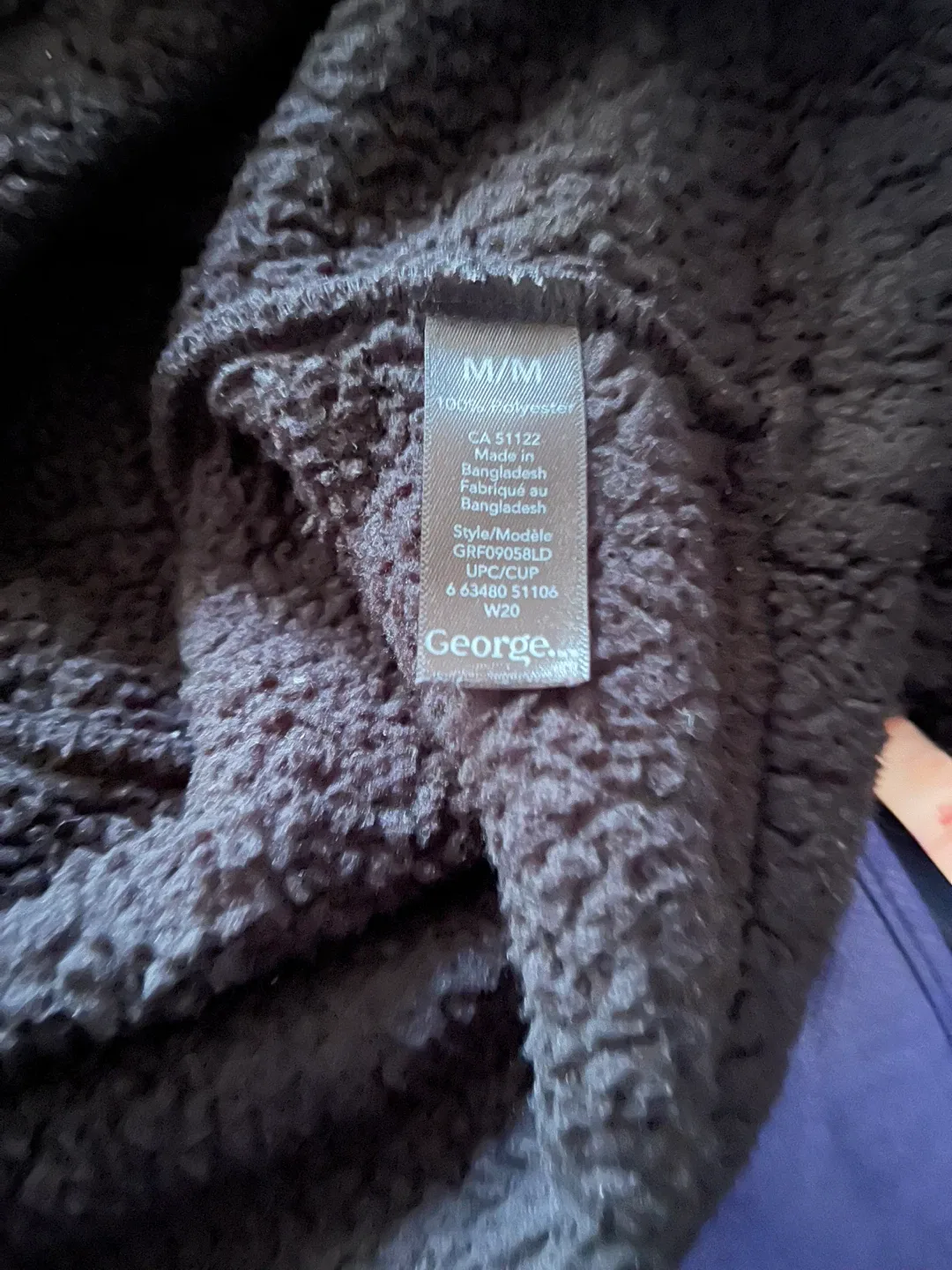 George Black Fleece Pullover - Size M image indicator(4)