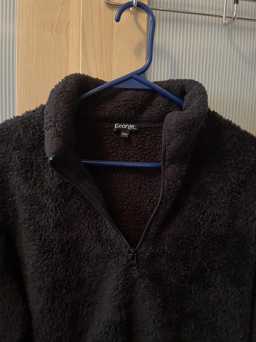 George Black Fleece Pullover - Size M image indicator(2)