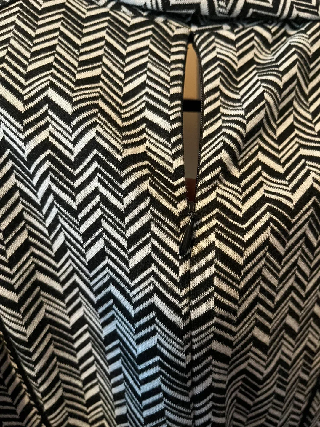 White House Black Market Dress - Size 4 image indicator(4)