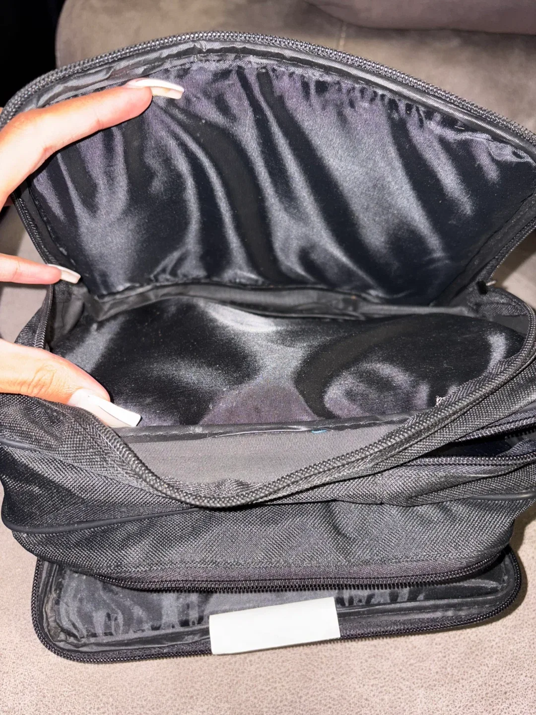 Black Travel Bag image indicator(2)