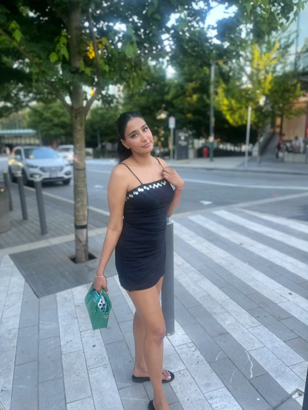 Black dress thumbnail