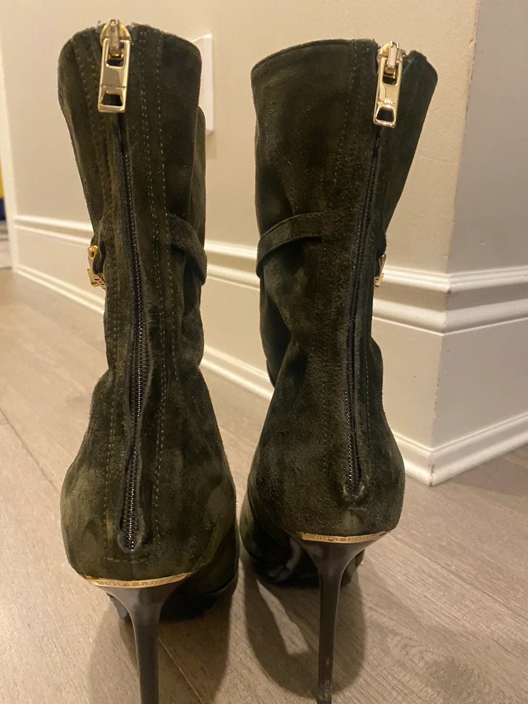 Burberry Olive Green Suede Heeled Boots - Size 39 image indicator(3)