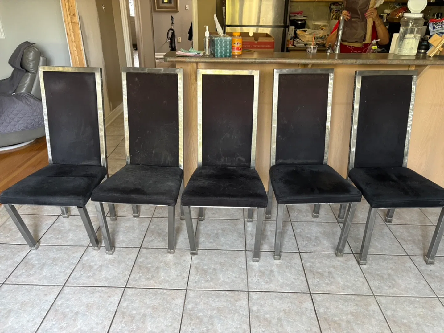 Set of 5 Black Dining Chairs thumbnail