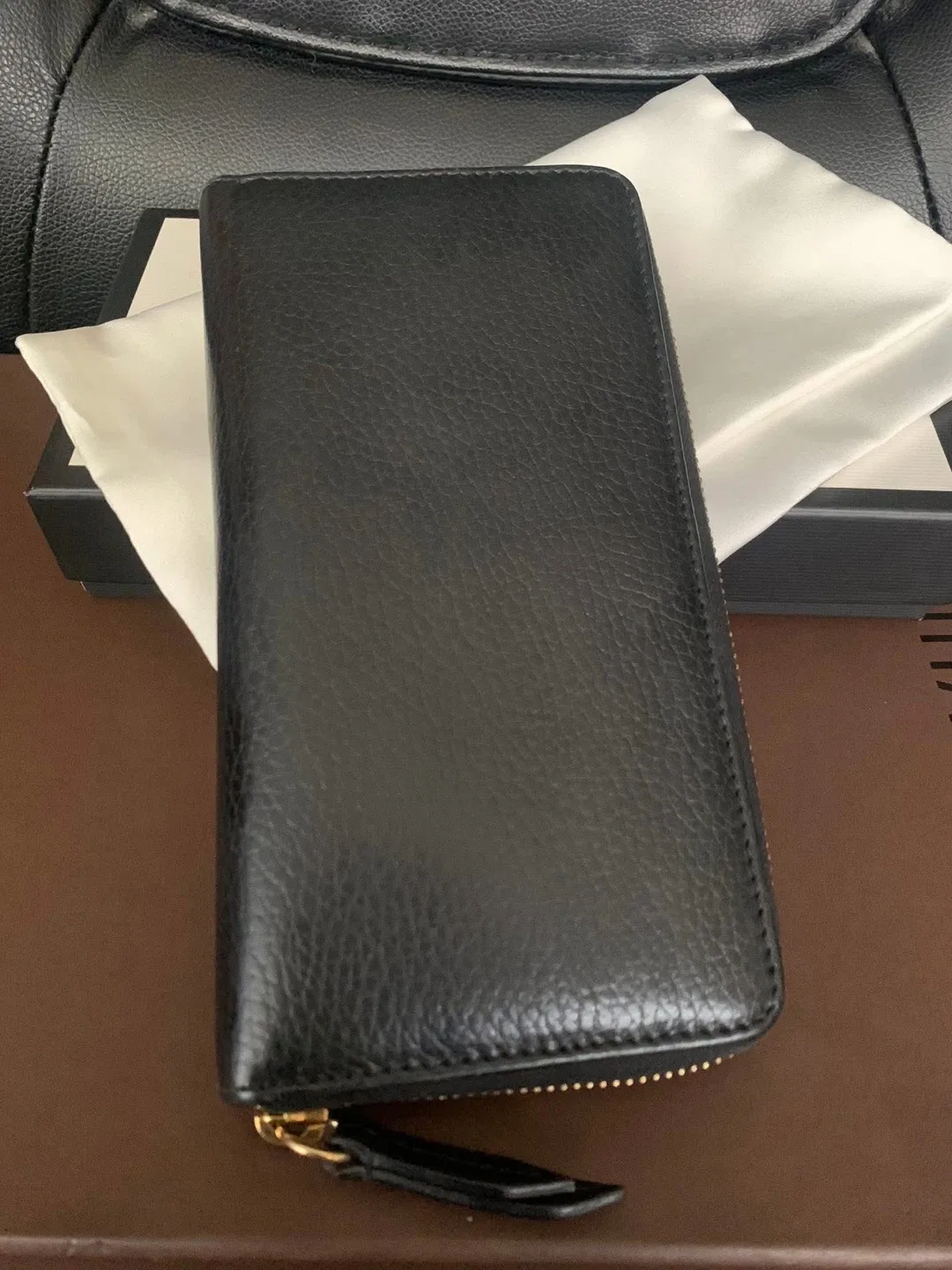Gucci Black Leather Zip Around Wallet image indicator(2)
