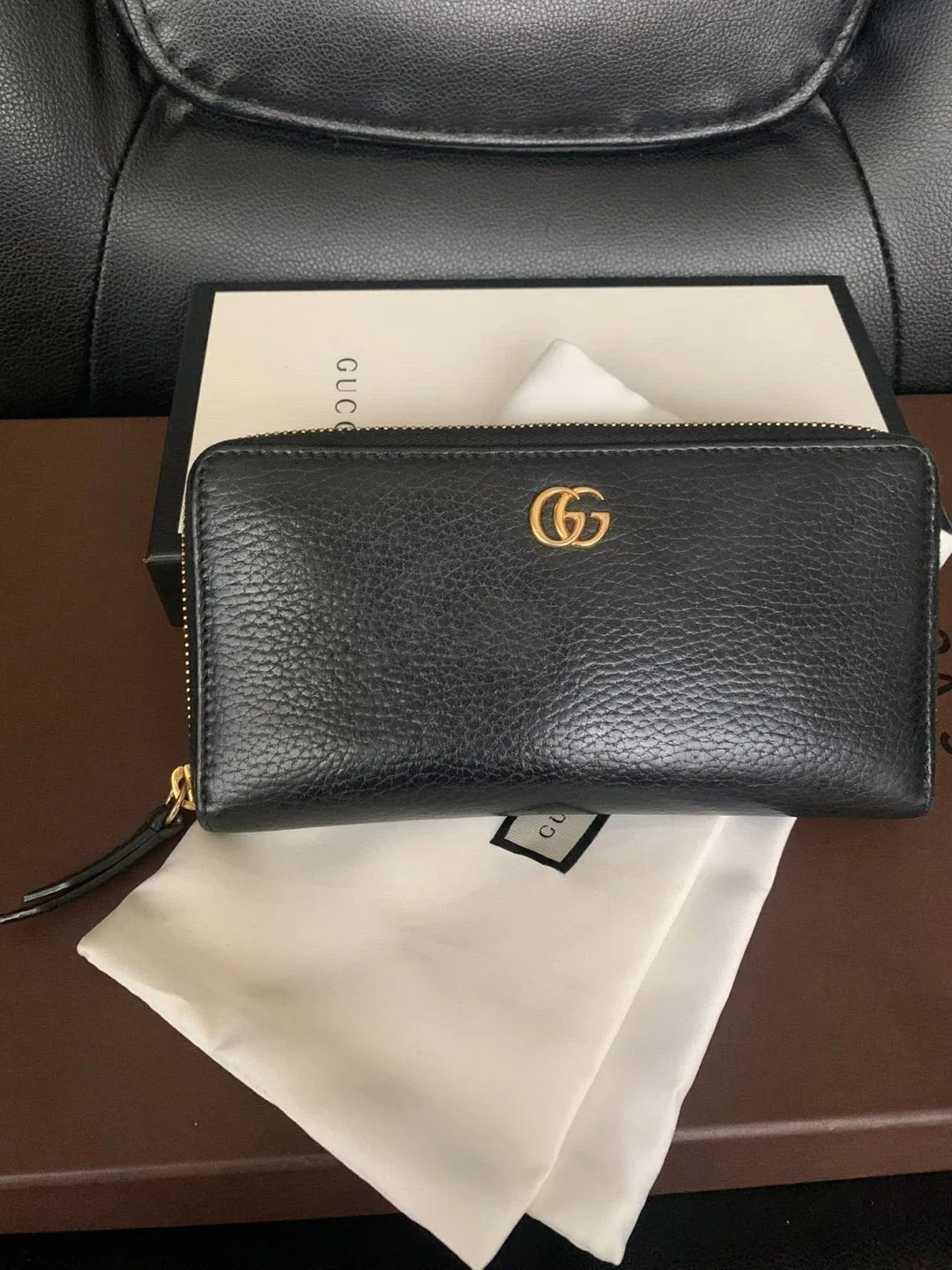 Gucci Black Leather Zip Around Wallet image indicator(3)