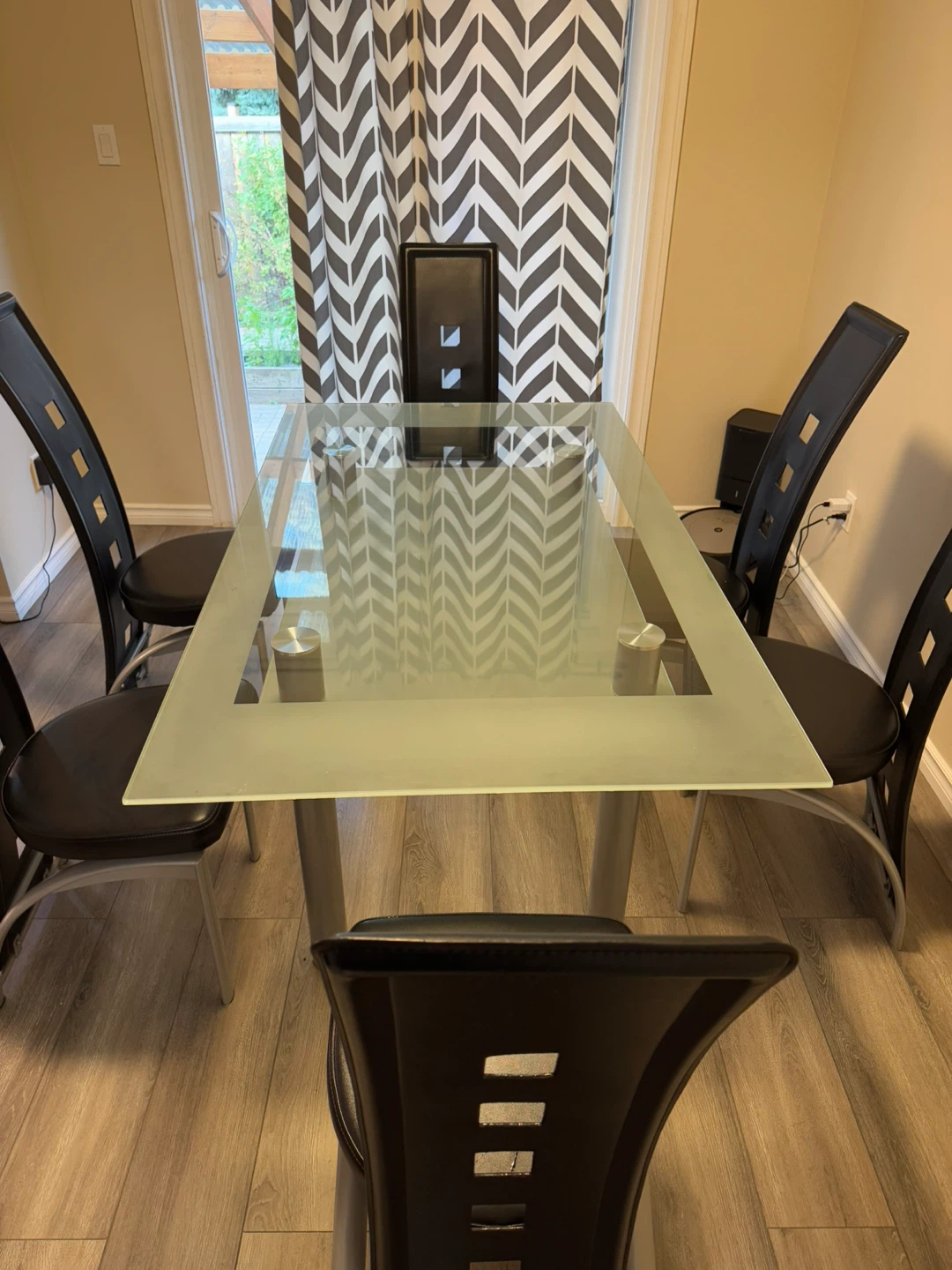 Dinning table set   plus console table - photo 2