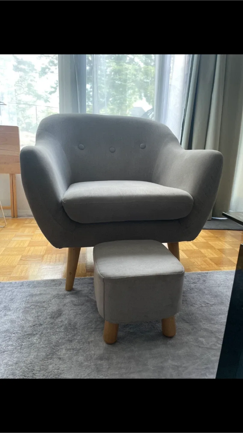 Accent Chair with Ottoman