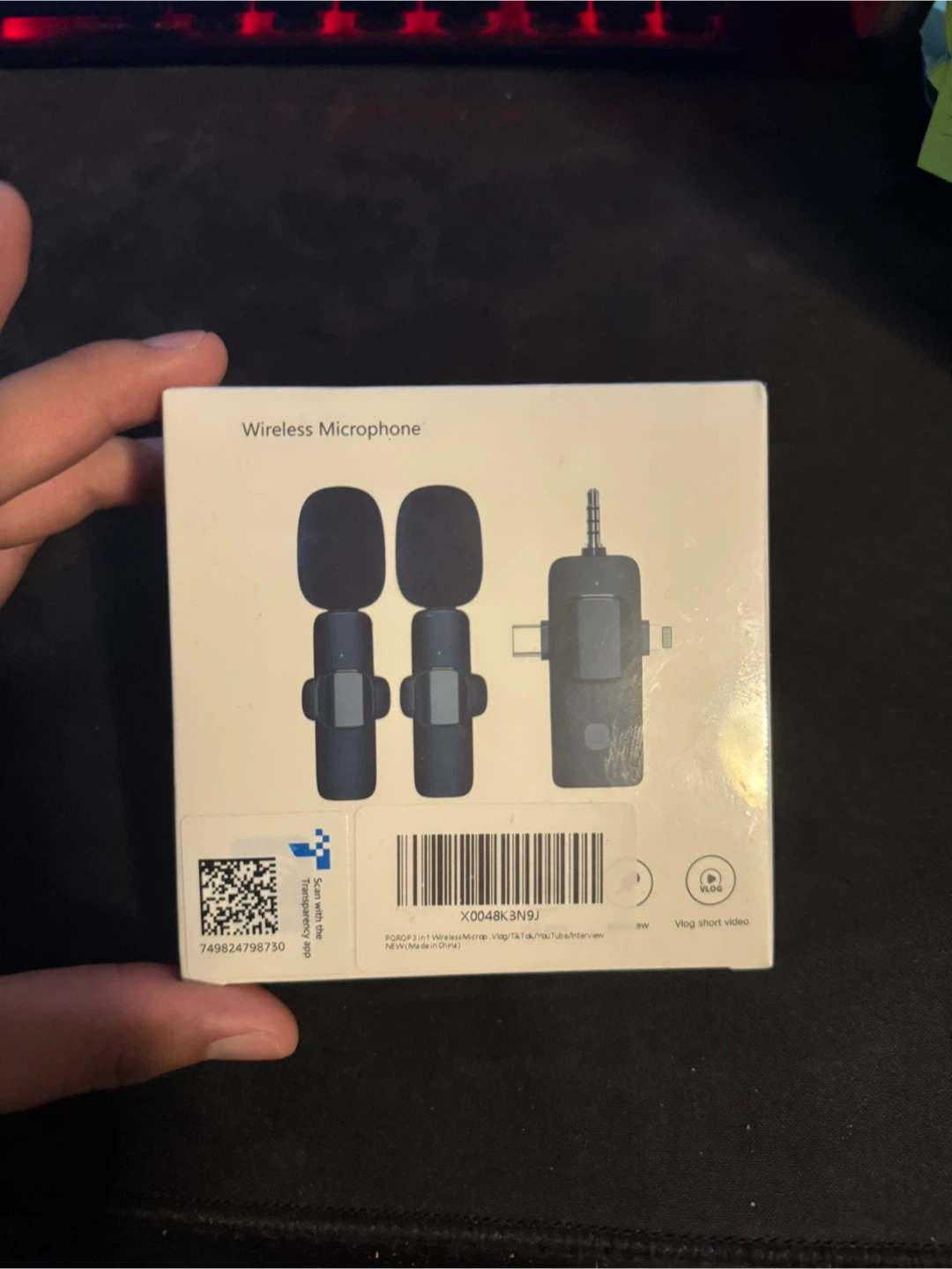 Wireless Microphone - for vlogging or voice overs