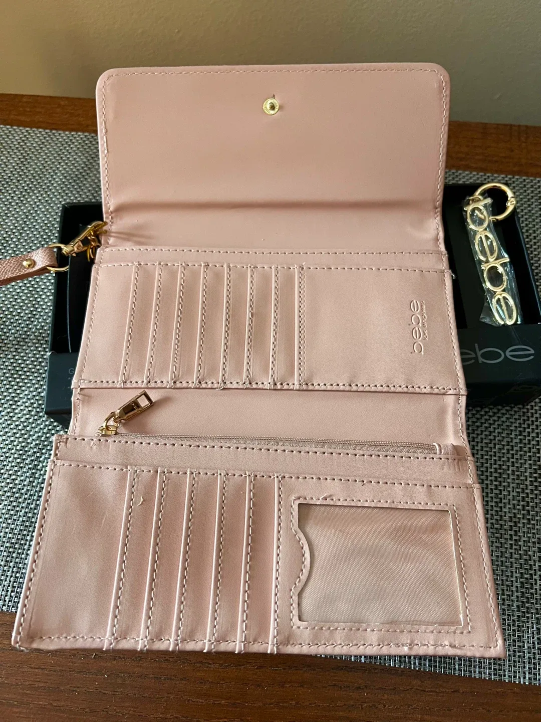 Bebe Wallet & Keychain Set image indicator(2)