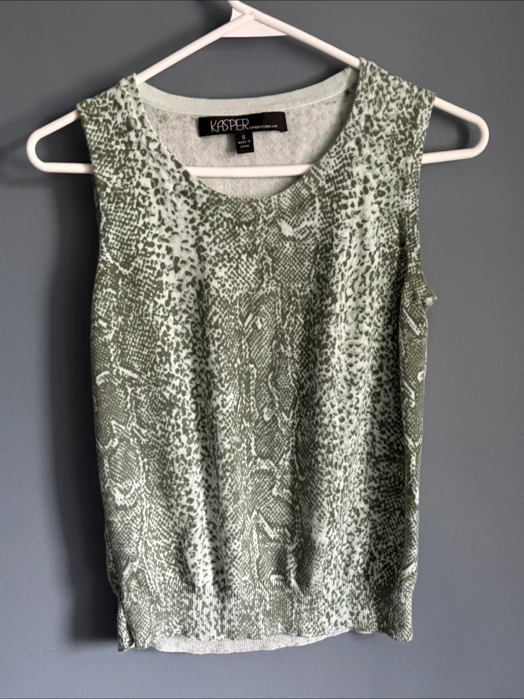 Kasper Sportswear Top - Size S thumbnail
