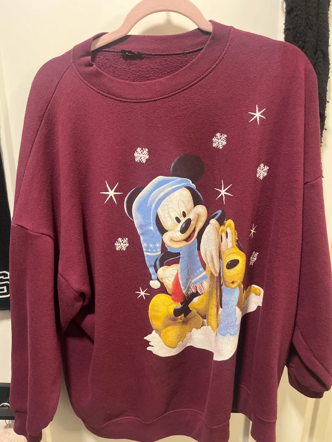Vintage Mickey themed sweatshirt og price 30 dollars