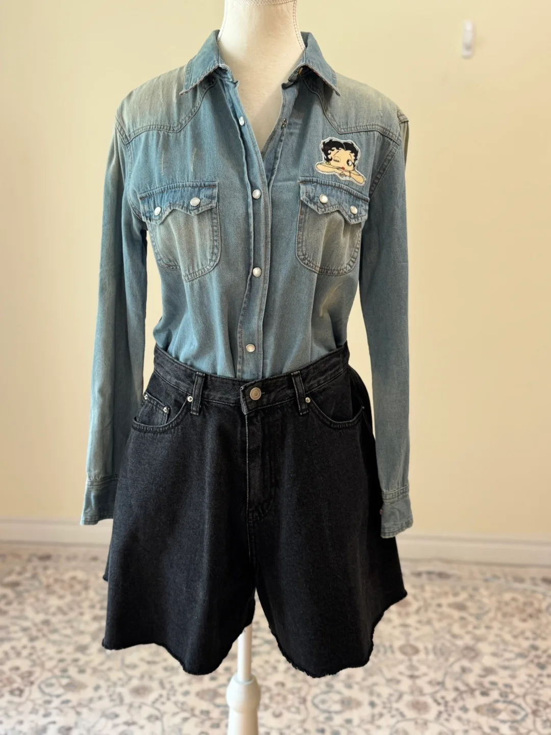 Vintage Betty Boop Denim Shirt Jacket image indicator(10)