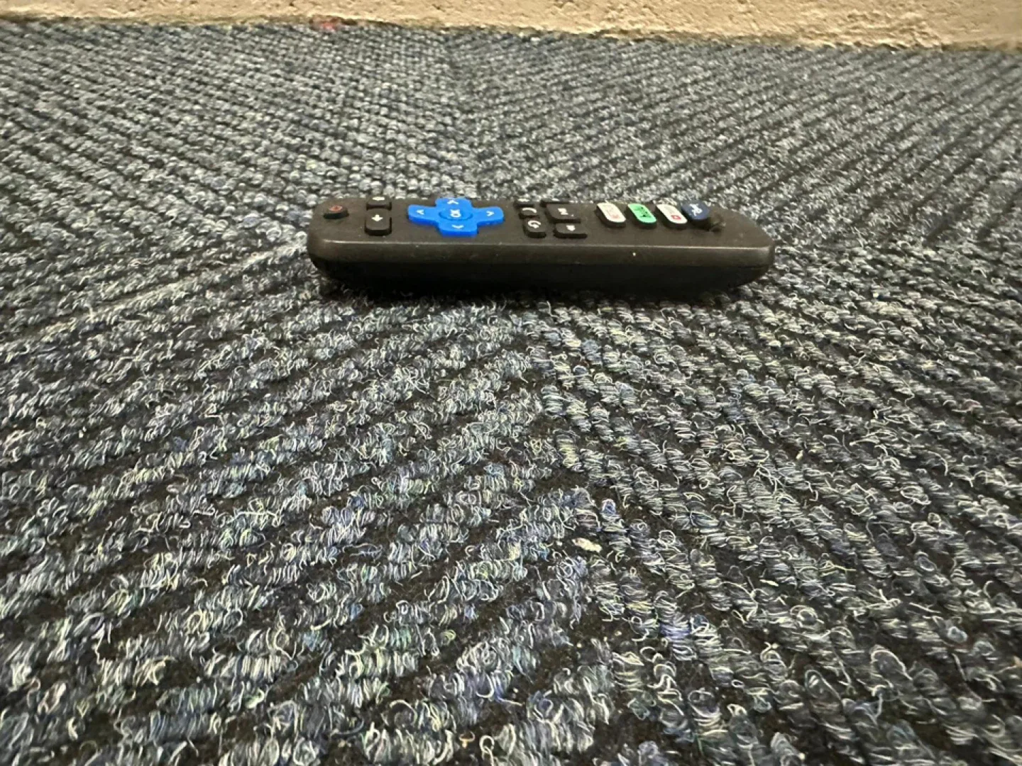 Roku Remote thumbnail