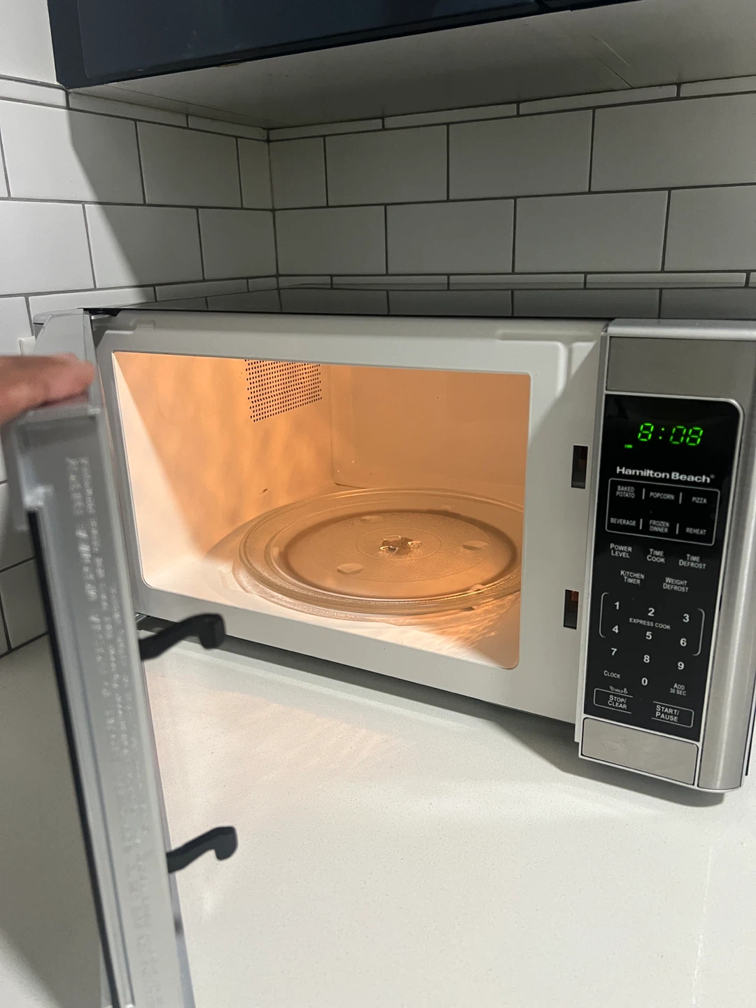 Hamilton Beach Microwave 1000W - photo 3