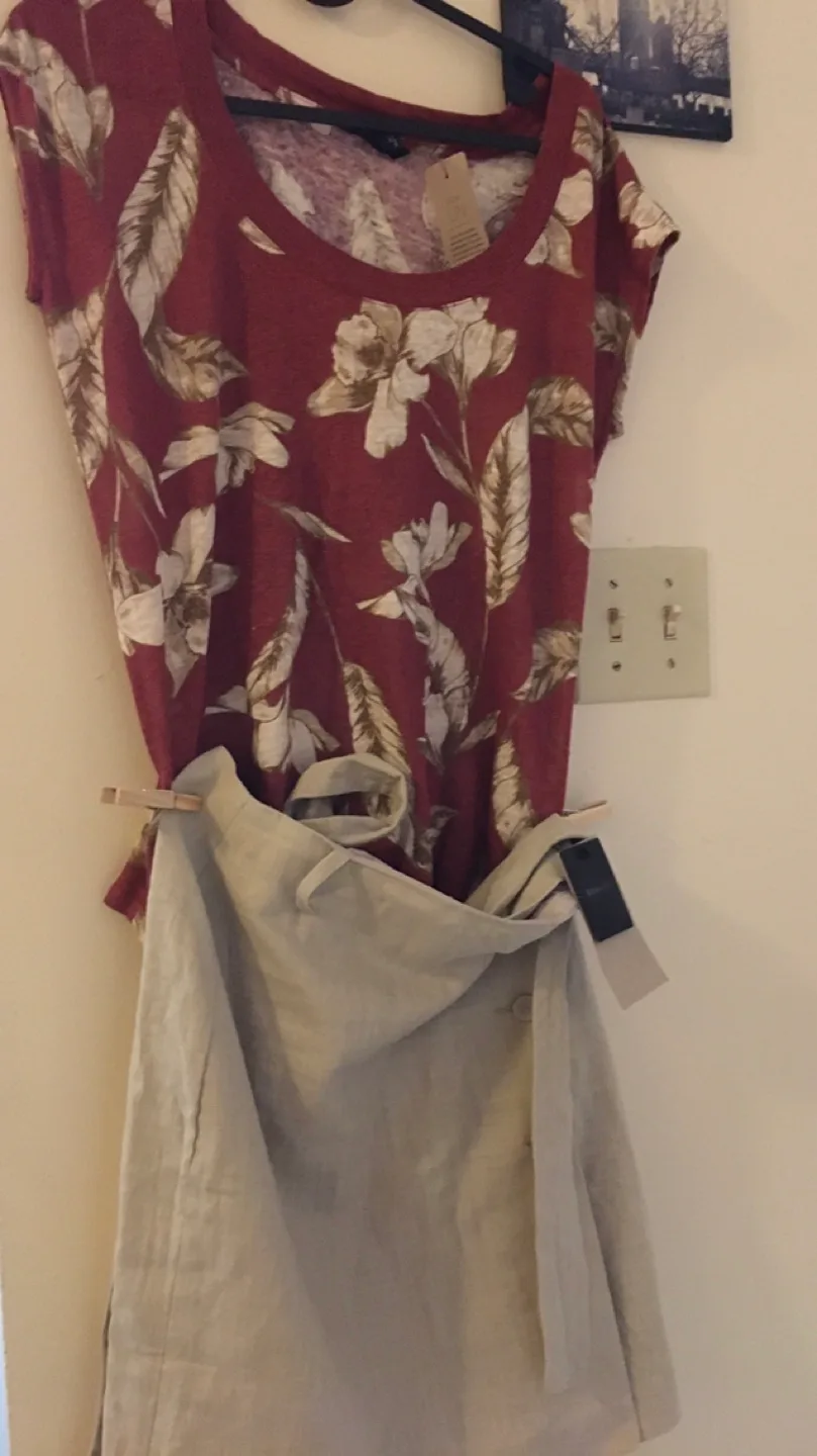 RW&CO Linen Floral Top XS & Skirt Size 2 image indicator(4)
