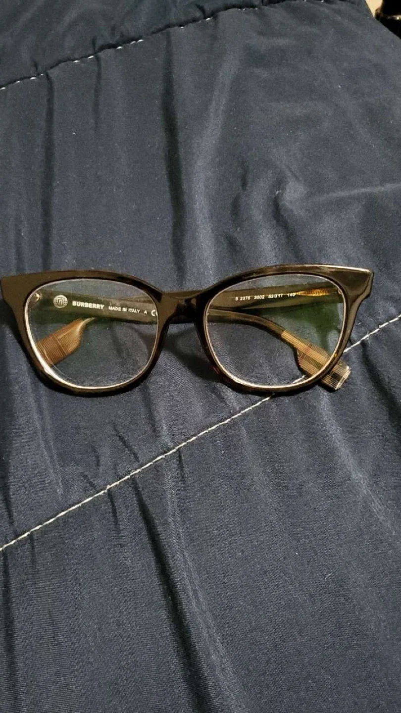 Burberry Eyeglasses image indicator(2)