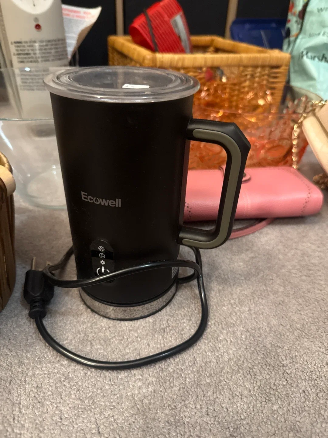 Assorted Home Goods image indicator(2)