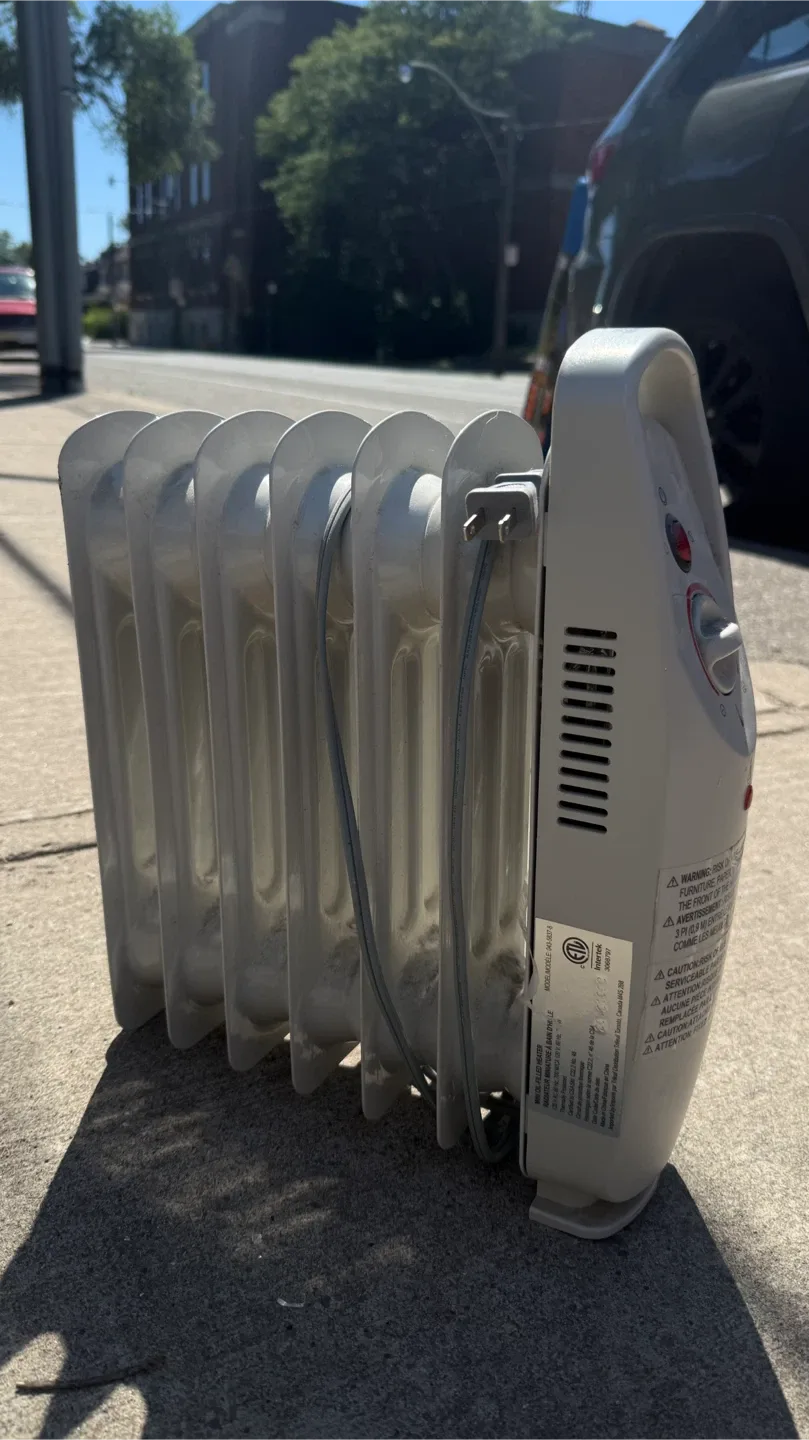 Assorted Home Goods image indicator(6)