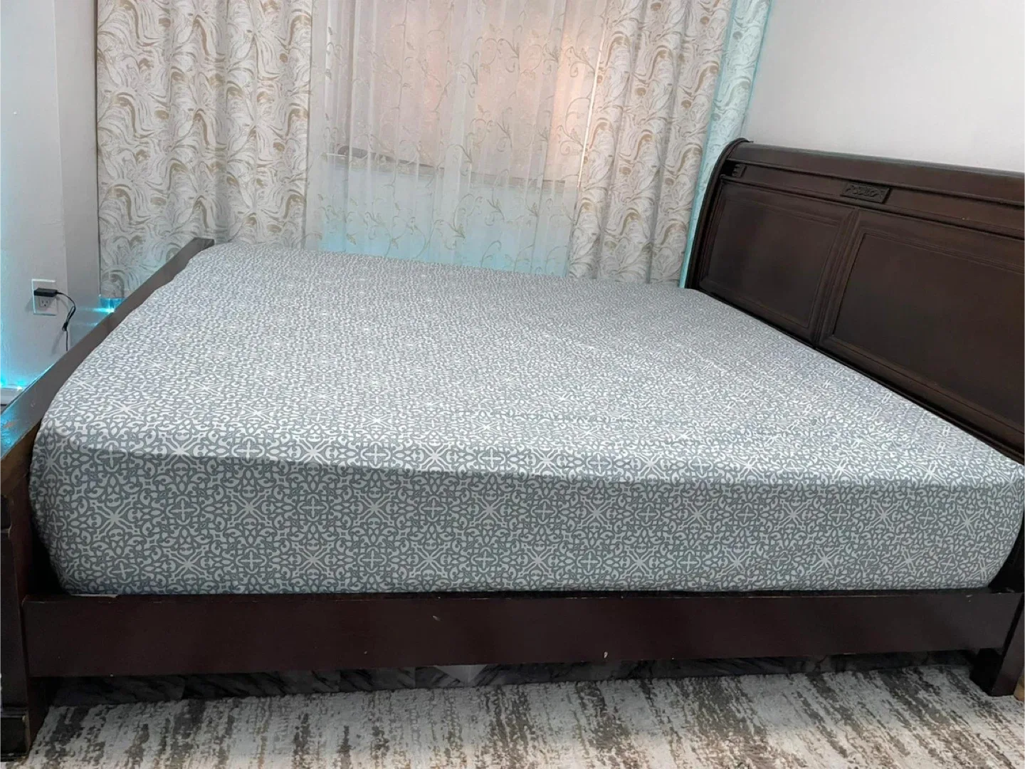 King size bed for sale image indicator(6)