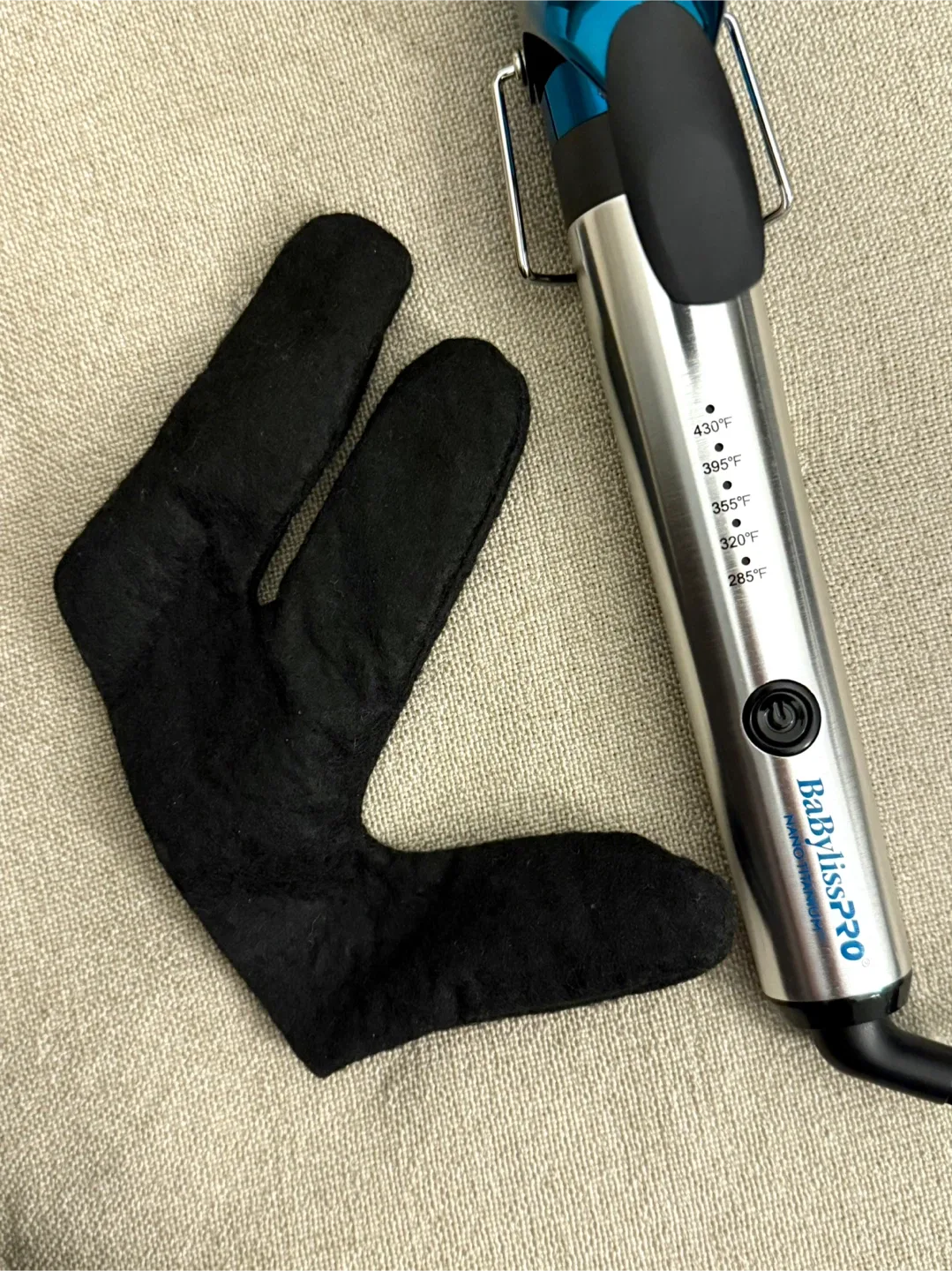 BaBylissPRO Nano Titanium 1¼" Extended Barrel Curling Iron image indicator(3)