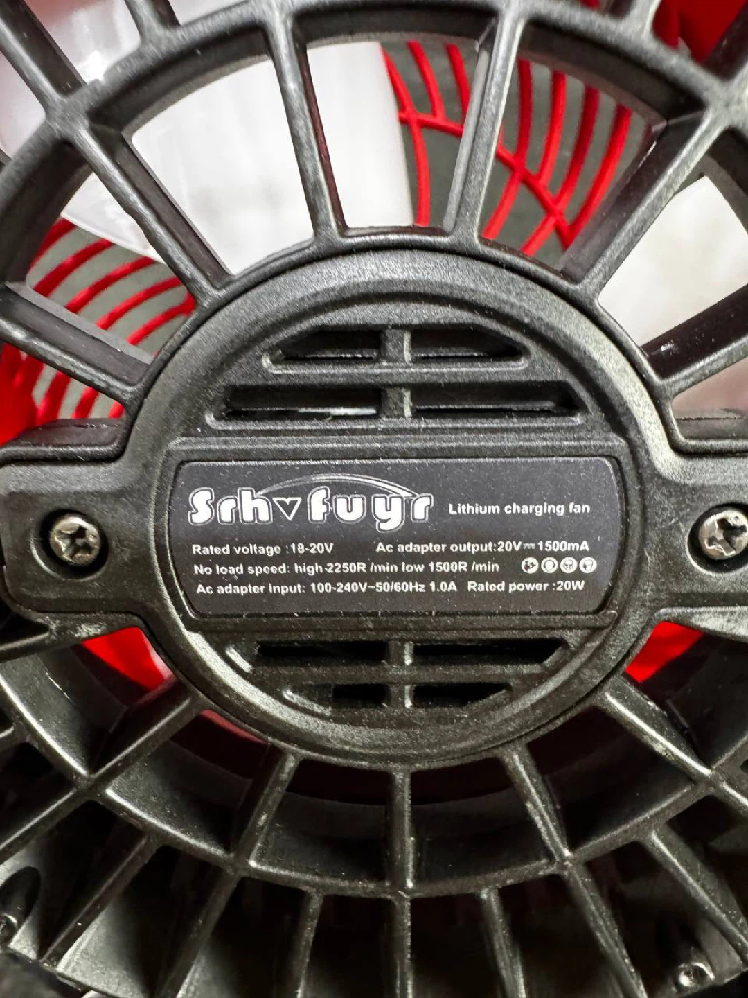 Srhvfuyr Battery Powered Fan ( small damage) - photo 2